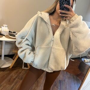 Alo yoga White sherpa Reversible Jacket